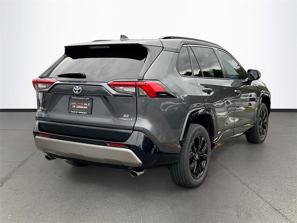 Used 2022 Toyota RAV4 SE image 7