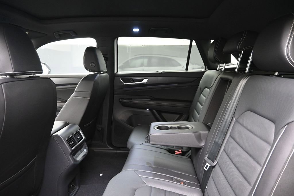 New 2026 Volkswagen Atlas Cross Sport SEL R-Line AWD/4WD image 18