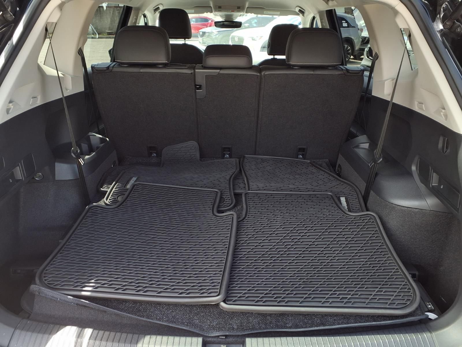 Certified 2023 Volkswagen Tiguan SE FWD image 9