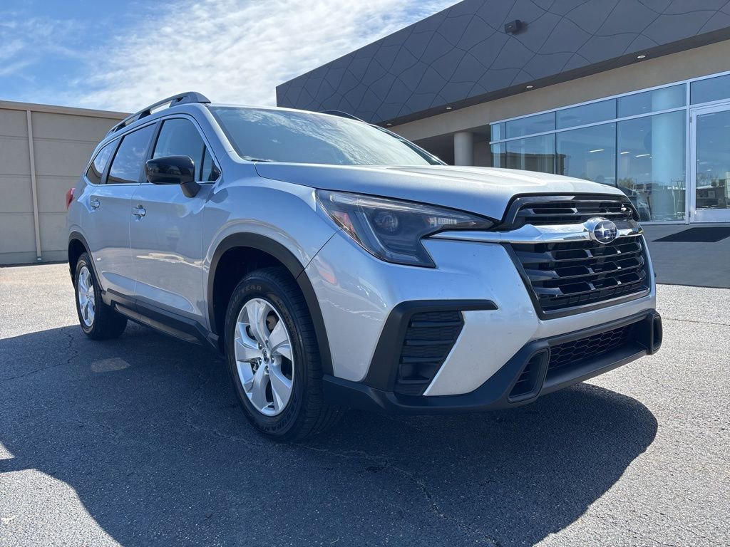 Used 2023 Subaru Ascent 8-Passenger image 3