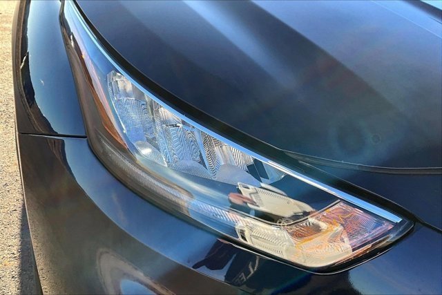 Used 2020 Toyota Highlander LE image 31