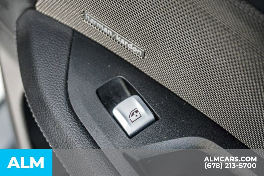 Used 2025 BMW i4 eDrive40 w/ Premium Package RWD image 61