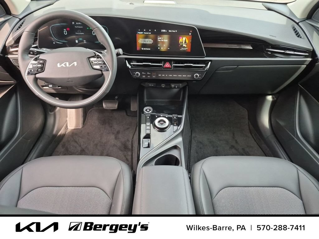 Certified 2025 Kia Niro EX w/ EX Cold Weather Package FWD image 28