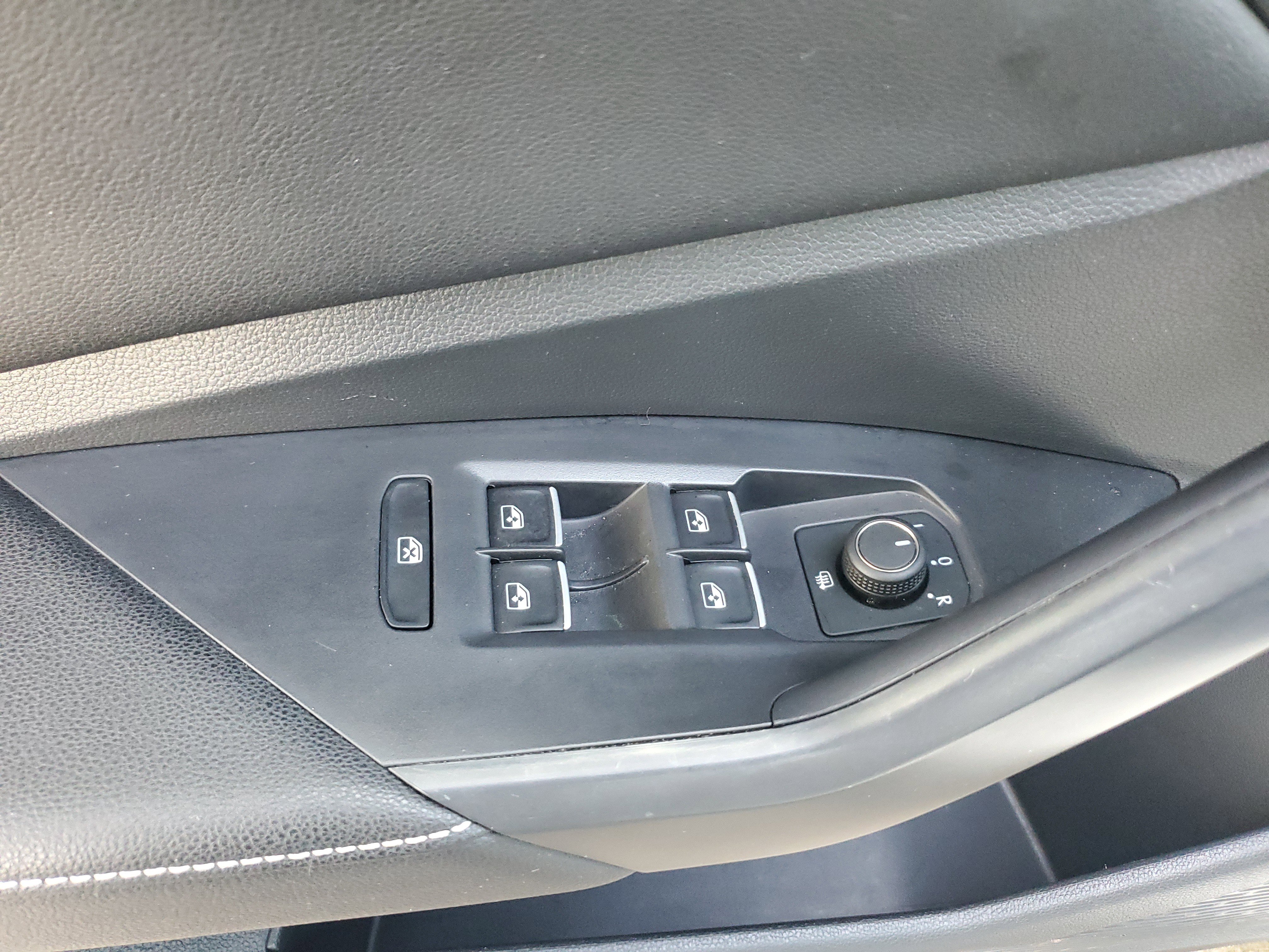 Used 2025 Volkswagen Jetta S image 25