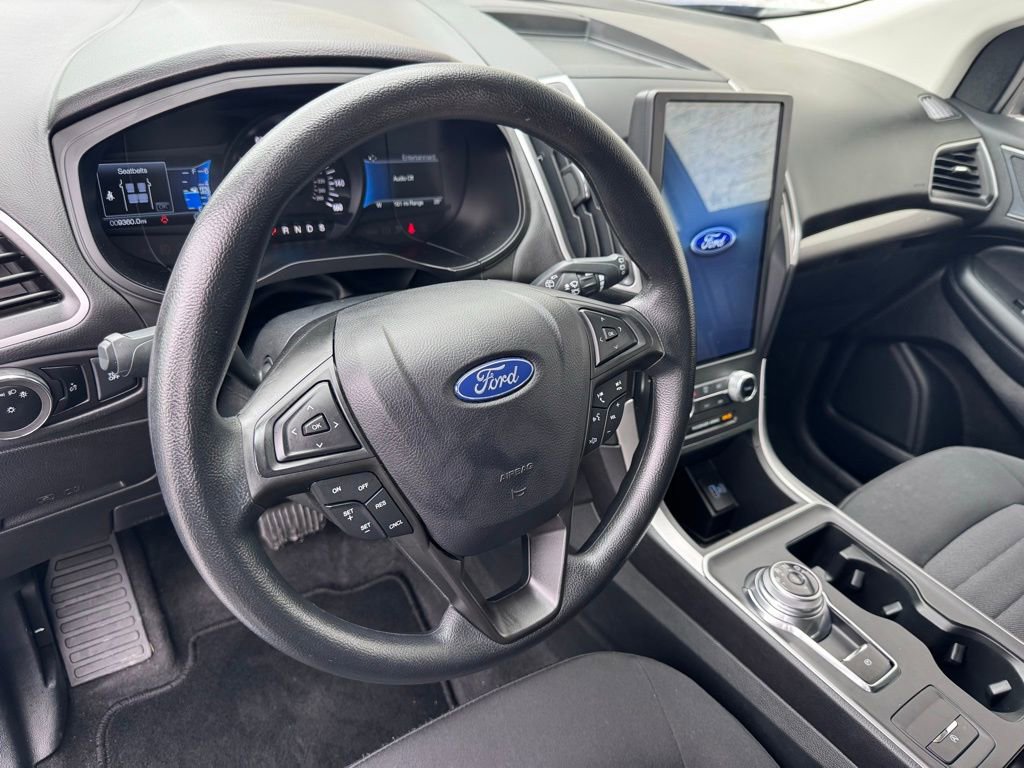Certified 2024 Ford Edge SE image 29