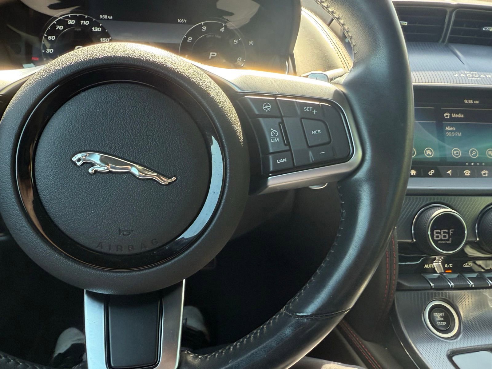 Used 2022 Jaguar F-TYPE R-Dynamic AWD/4WD image 17