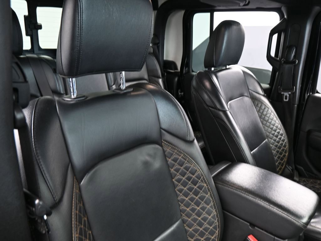 Used 2022 Jeep Gladiator Overland image 40