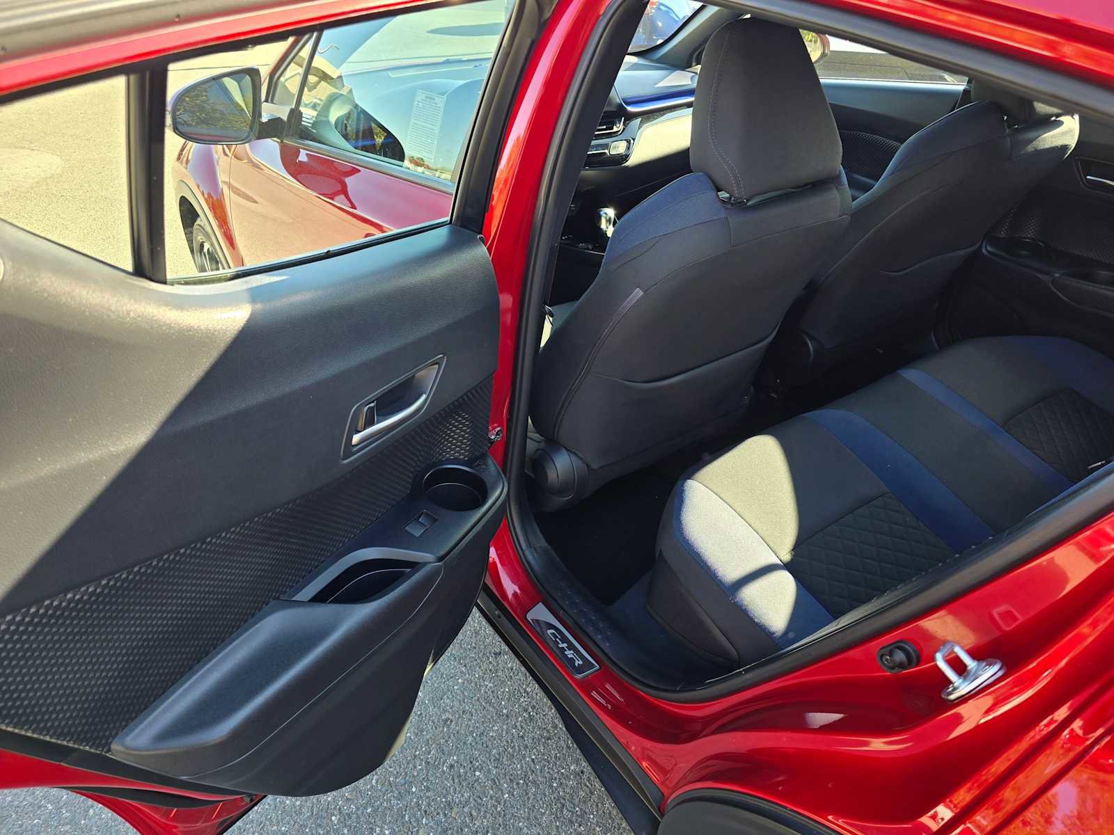 Used 2021 Toyota C-HR XLE image 15