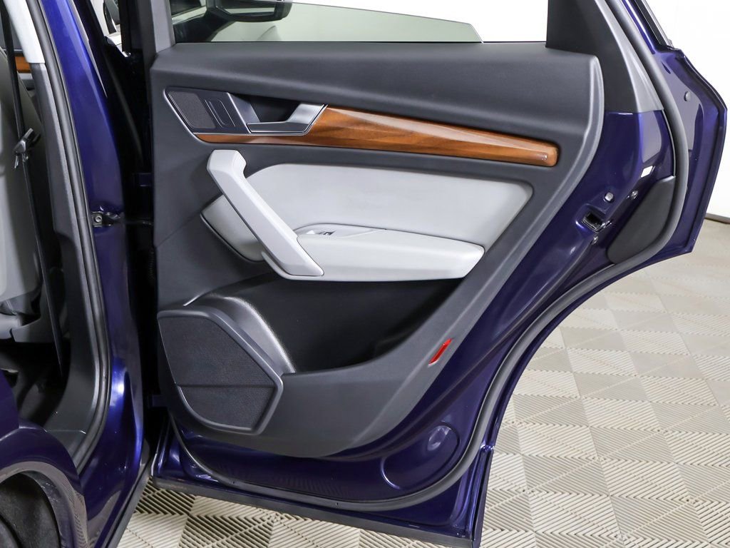 Used 2024 Audi Q5 2.0T Premium w/ Convenience Package image 26