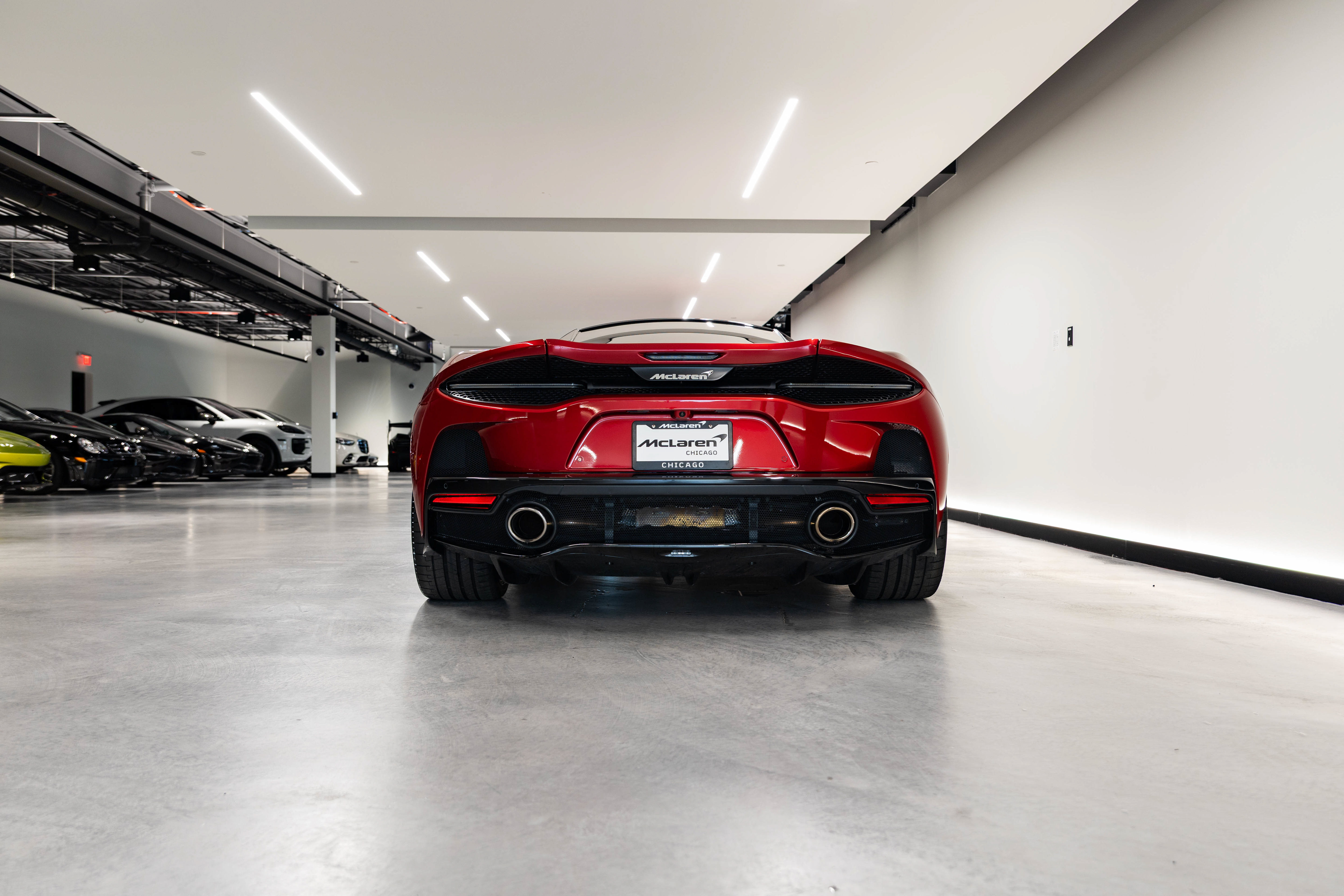 Used 2023 McLaren GT RWD image 6