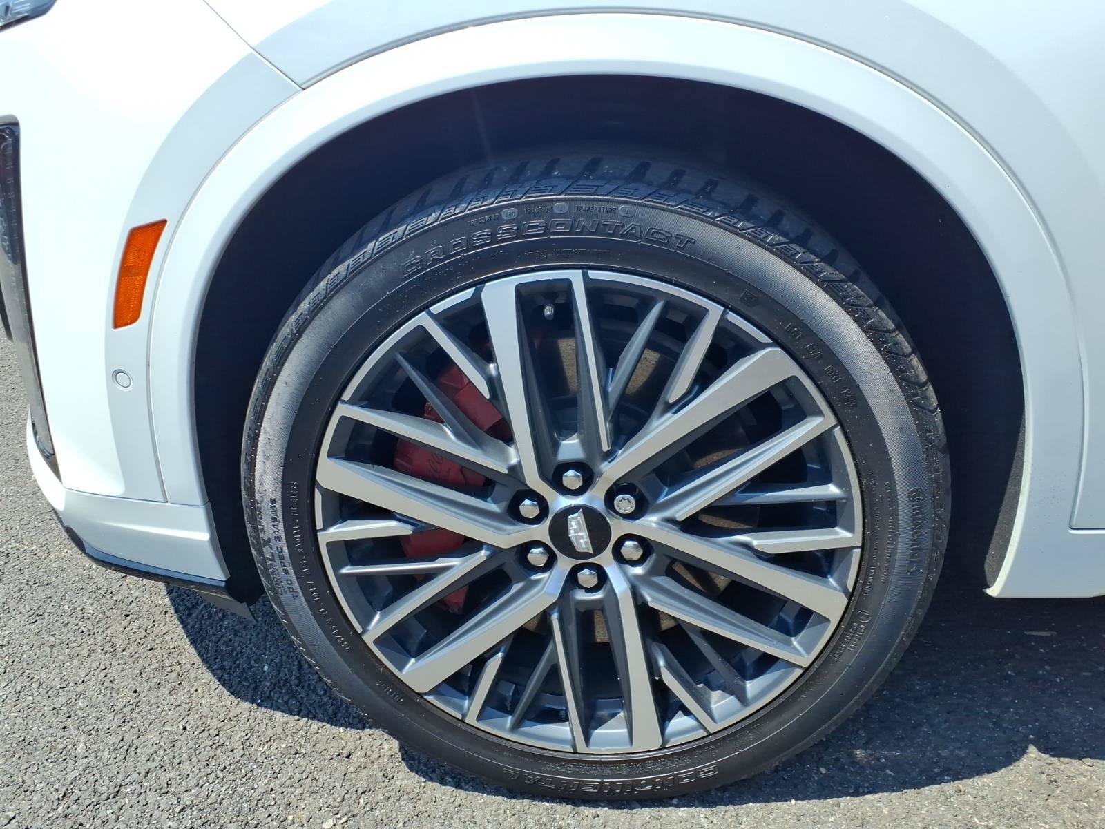 Certified 2023 Cadillac XT6 Sport w/ Technology Package AWD/4WD image 7