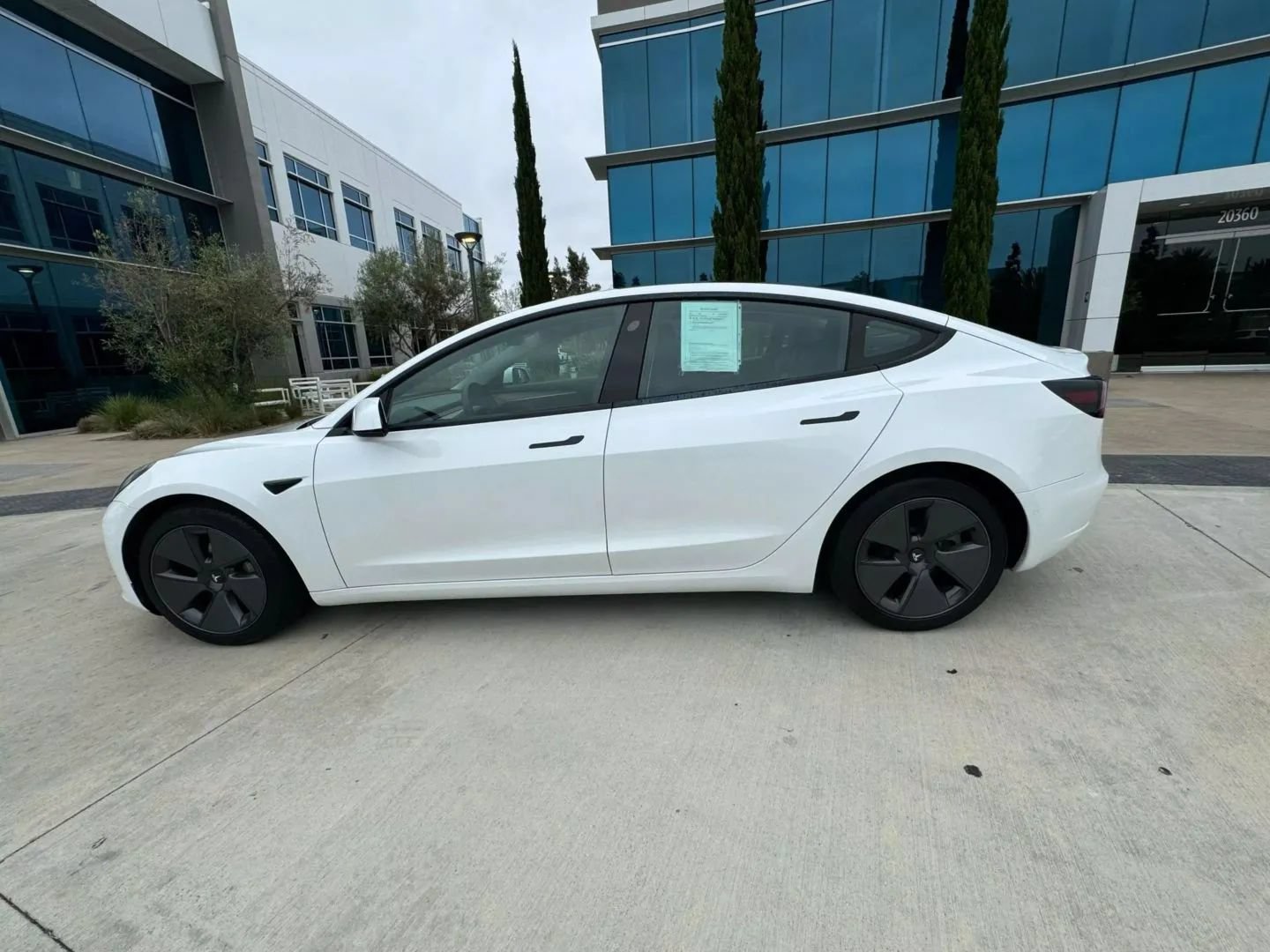 Used 2023 Tesla Model 3 Standard Range RWD image 5