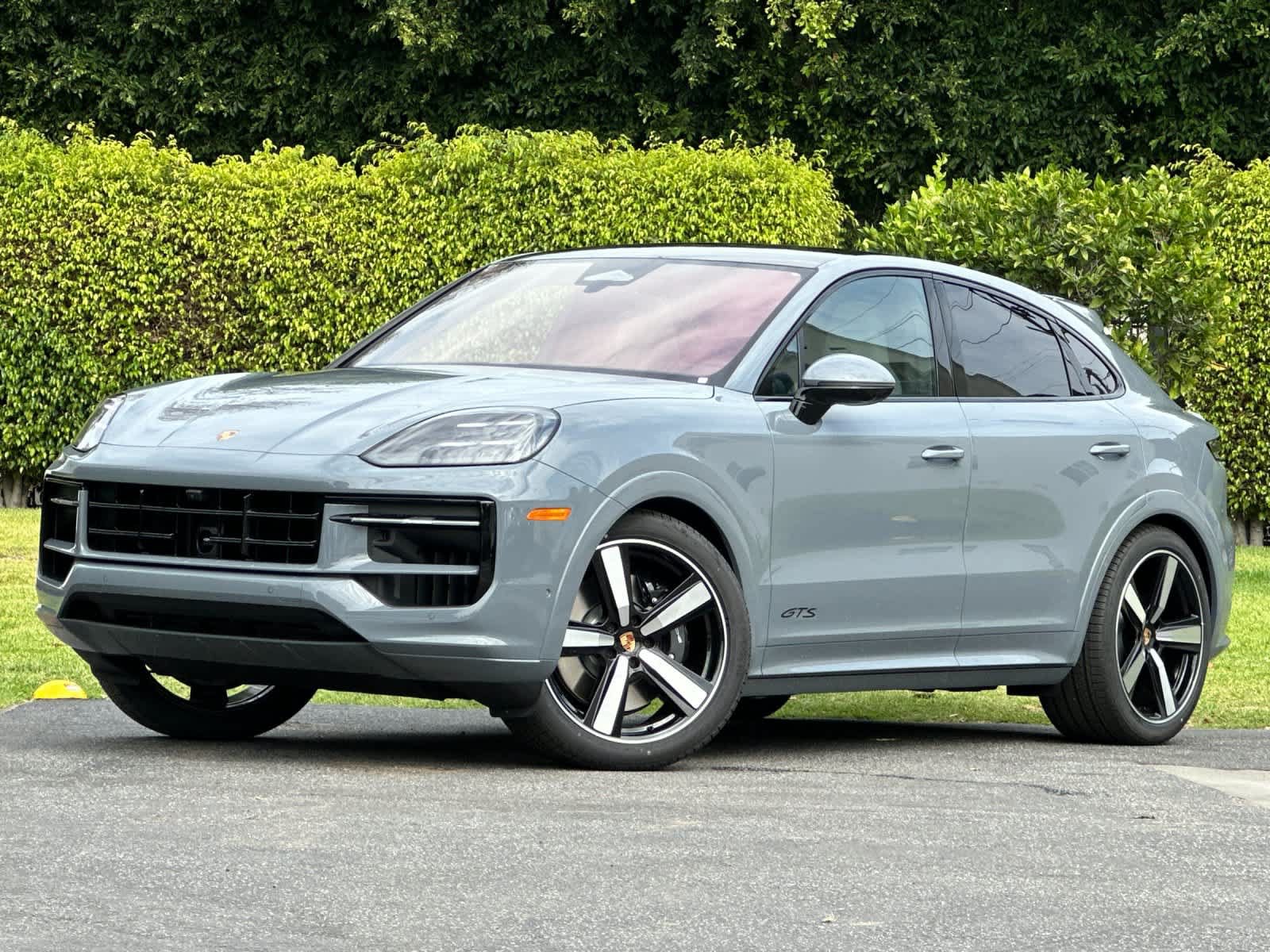 New 2026 Porsche Cayenne GTS AWD/4WD image 1