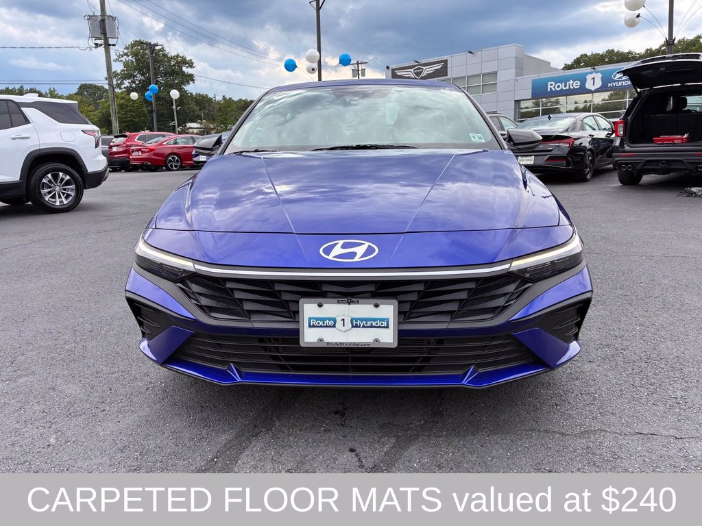 Certified 2025 Hyundai Elantra SEL FWD image 2
