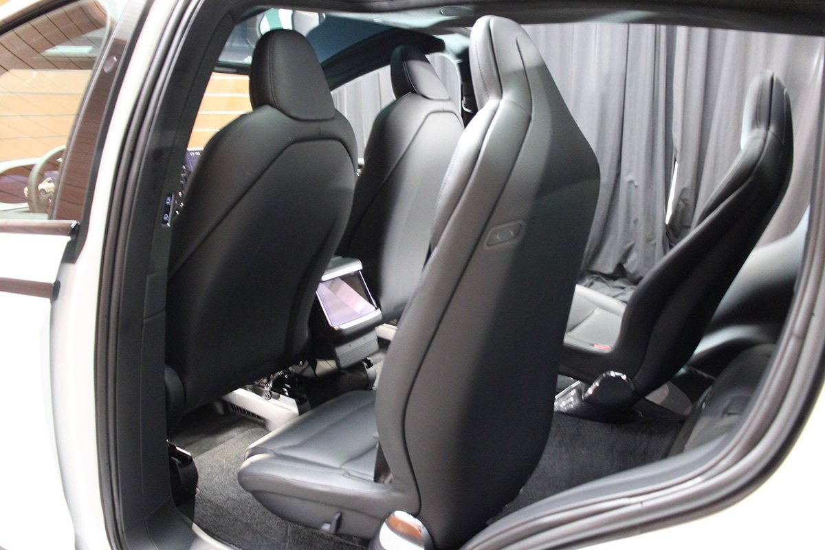 Used 2023 Tesla Model X AWD/4WD image 31