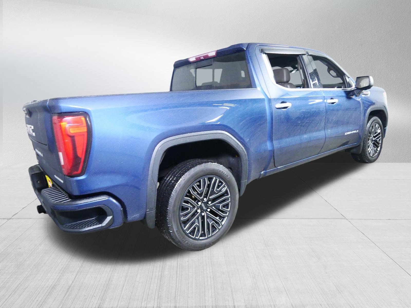 Used 2019 GMC Sierra 1500 Denali w/ Denali Ultimate Package AWD/4WD image 7