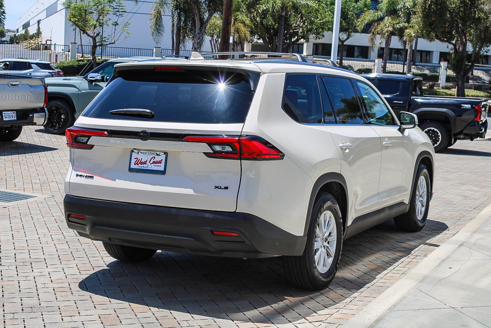Certified 2024 Toyota Grand Highlander AWD Hybrid image 7