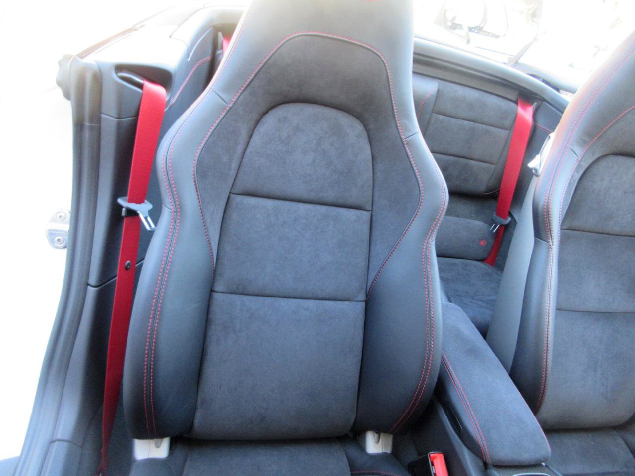 Used 2018 Porsche 911 Carrera 4 GTS AWD/4WD image 33