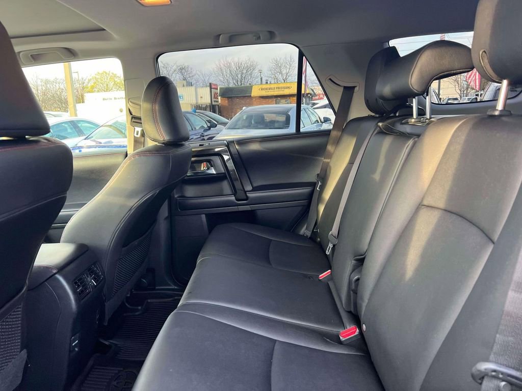 Used 2019 Toyota 4Runner TRD Off-Road Premium AWD/4WD image 13