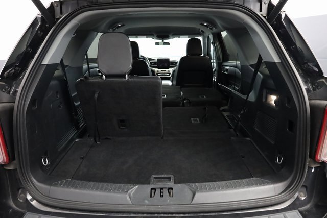 Used 2023 Ford Explorer XLT w/ Equipment Group 202A image 28