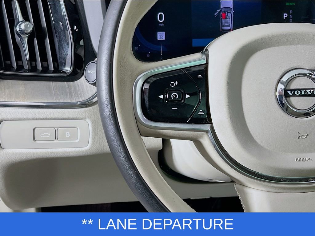 Used 2023 Volvo XC60 T8 Plus image 11