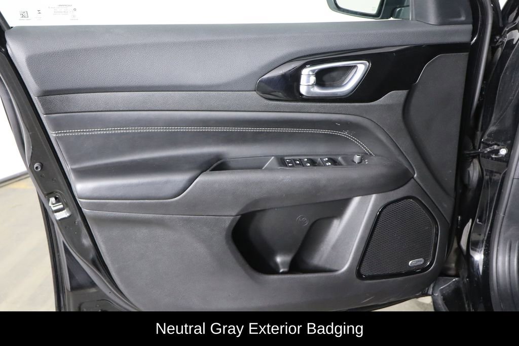 Used 2024 Jeep Compass Limited w/ High Altitude Package image 20