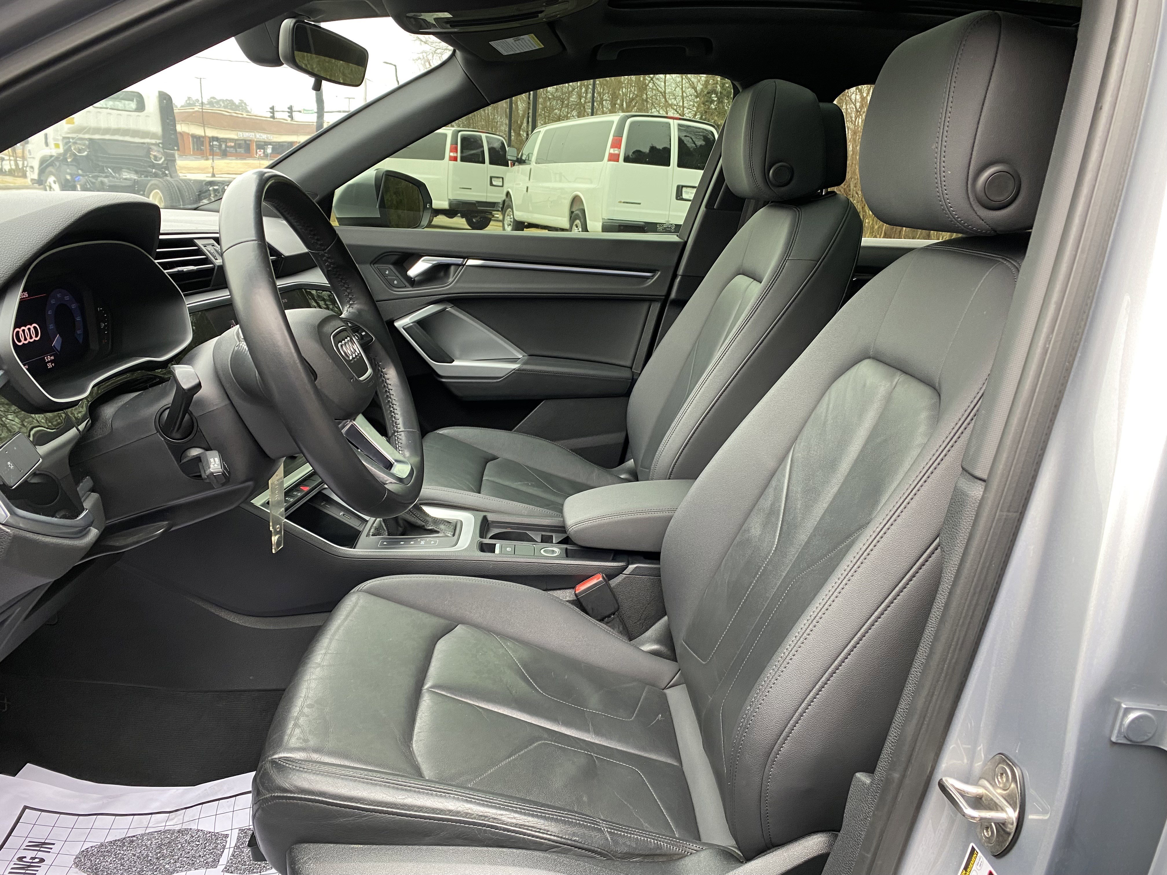 Used 2020 Audi Q3 2.0T Premium image 16