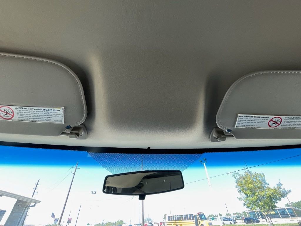 Used 2017 Chevrolet Express 2500 Extended image 25