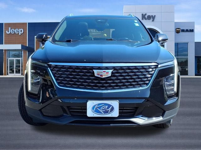 Used 2024 Cadillac XT4 Premium Luxury AWD/4WD image 7