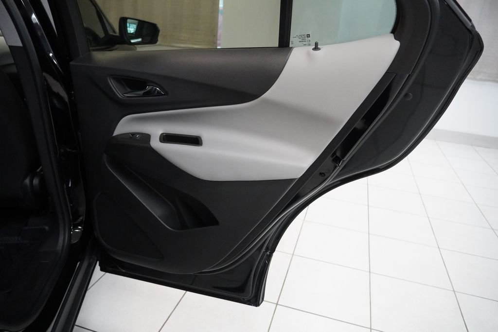 Used 2023 Chevrolet Equinox LS w/ LS Convenience Package image 26
