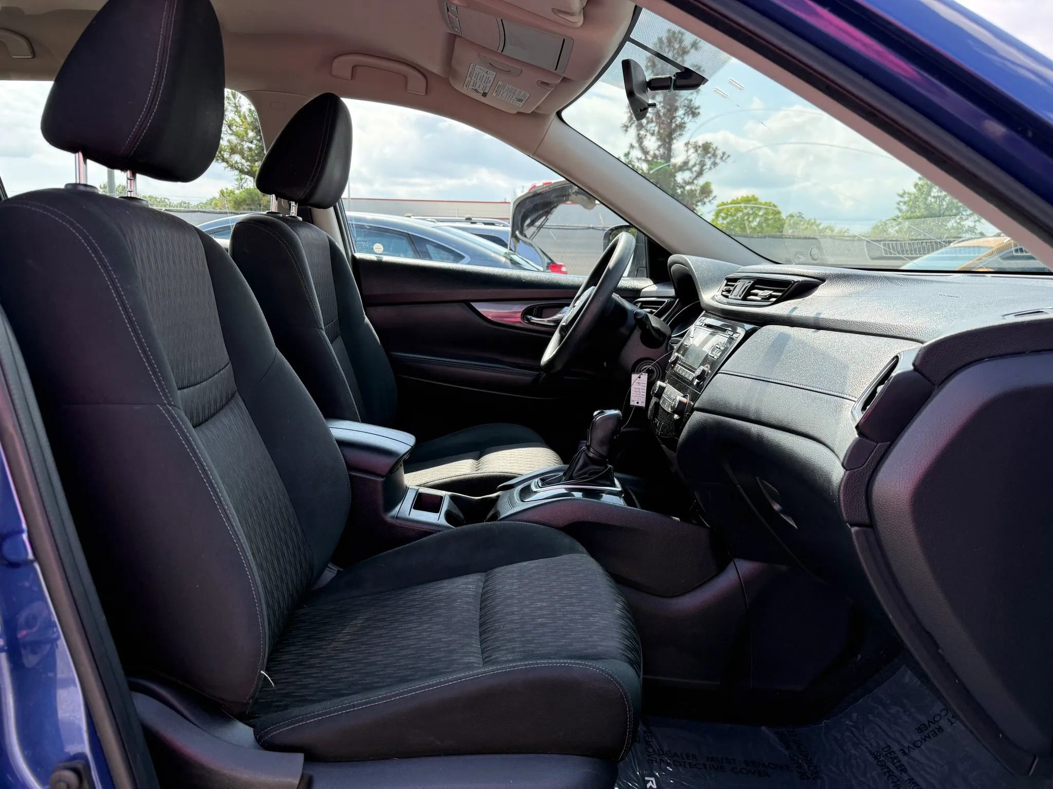 Used 2017 Nissan Rogue S AWD/4WD image 18
