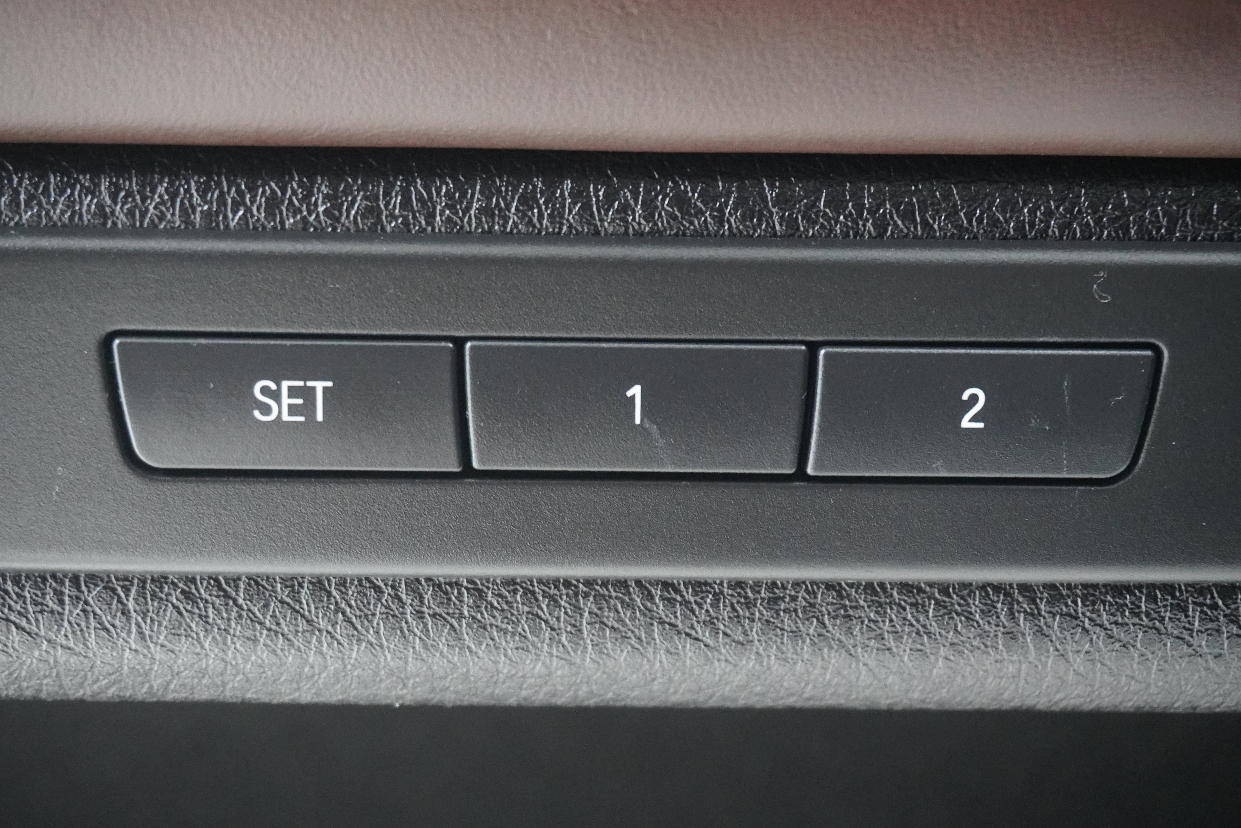 Used 2015 BMW 550i Sedan RWD image 16