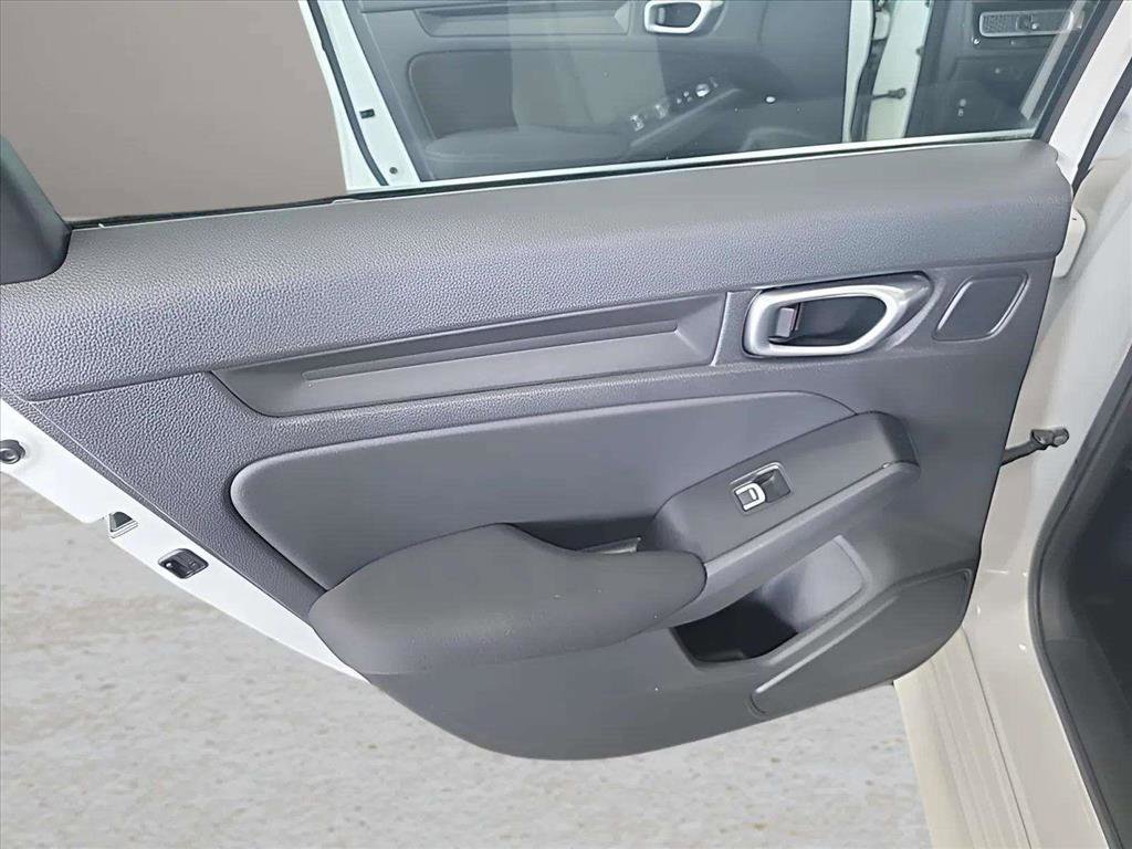 Used 2023 Honda Civic Sport image 19