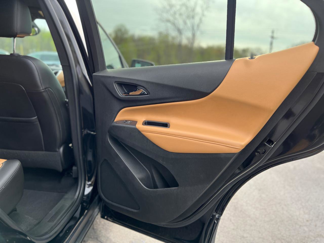 Used 2018 Chevrolet Equinox Premier AWD/4WD image 37