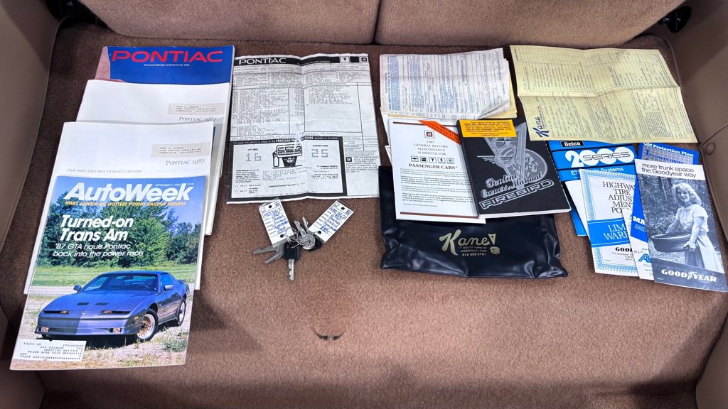 Used 1987 Pontiac Firebird Trans Am RWD image 33