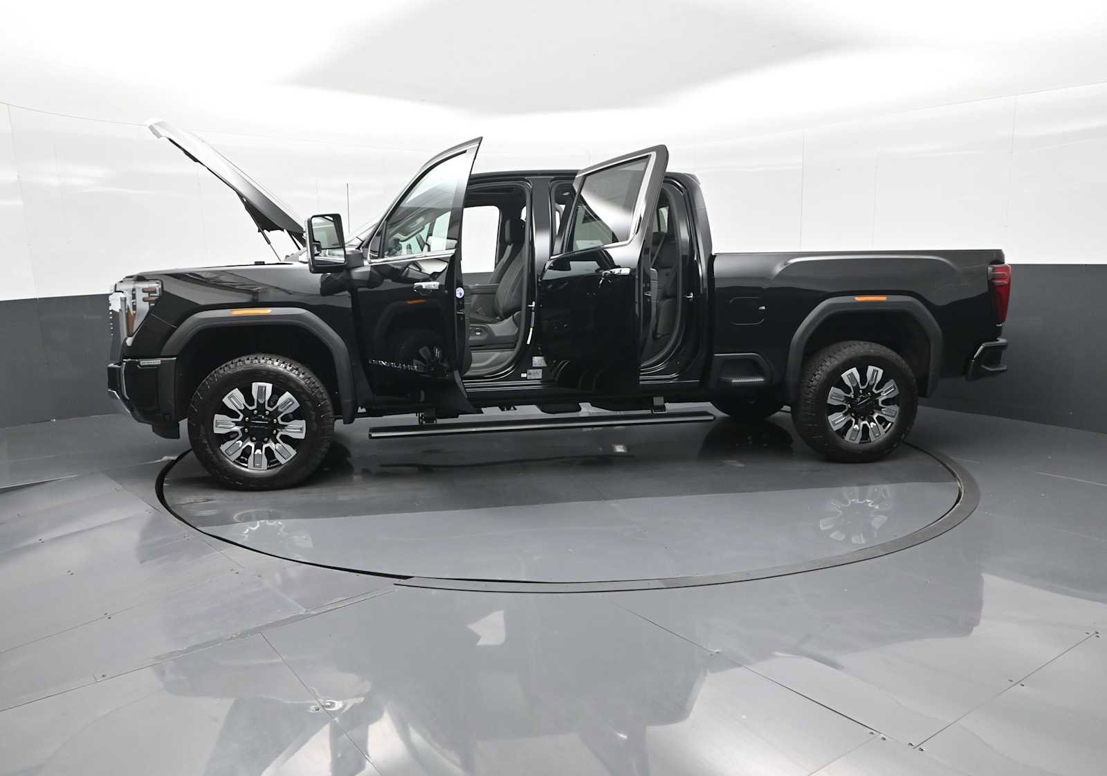 New 2025 GMC Sierra 2500 Denali w/ Technology Package image 29