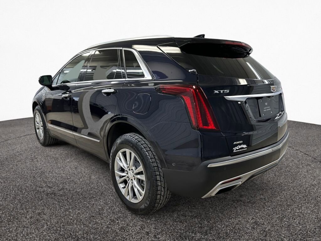 Certified 2022 Cadillac XT5 Premium Luxury w/ Technology Package image 2