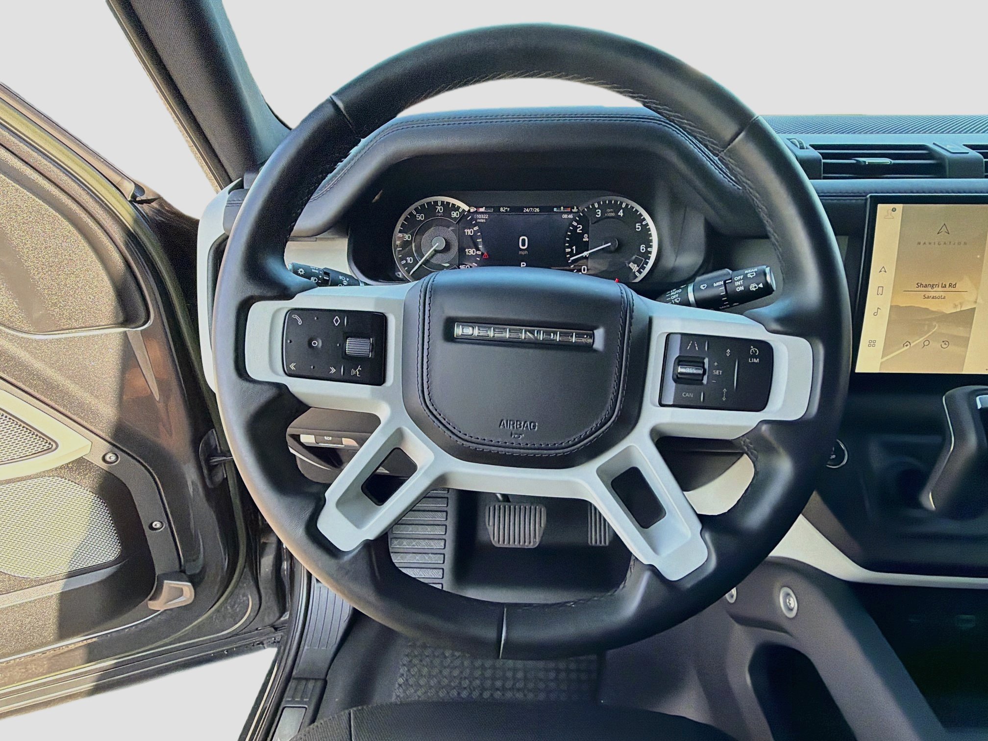 Used 2023 Land Rover Defender 130 X-Dynamic SE AWD/4WD image 41