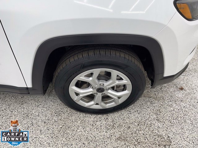 Used 2025 Jeep Compass Latitude AWD/4WD image 16