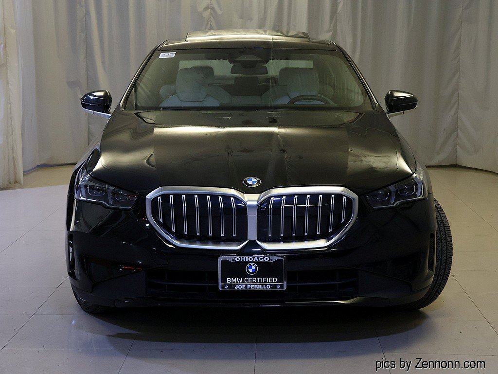 Certified 2024 BMW 530i xDrive w/ Premium Package AWD/4WD image 5