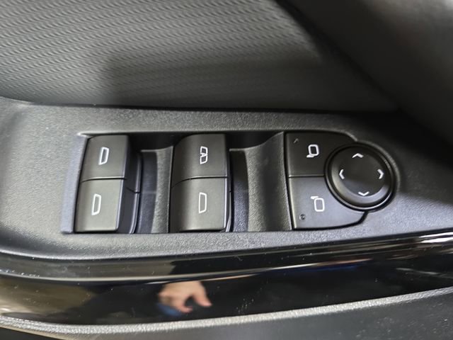 New 2026 Chevrolet Equinox LT image 29