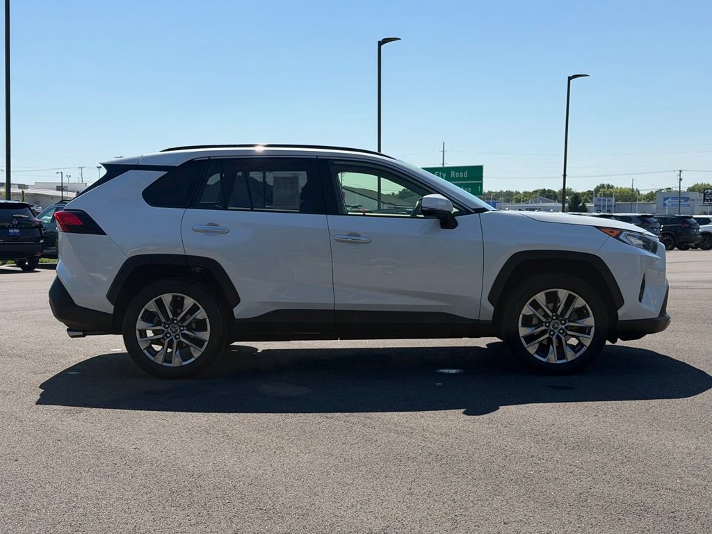 Used 2019 Toyota RAV4 Limited w/ Advanced Technology Package AWD/4WD image 6