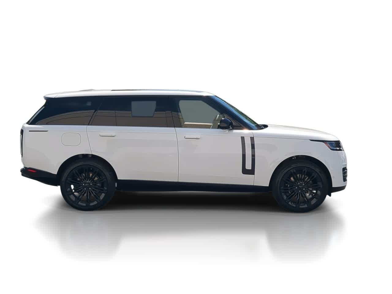 New 2026 Land Rover Range Rover Long Wheelbase SE AWD/4WD image 9