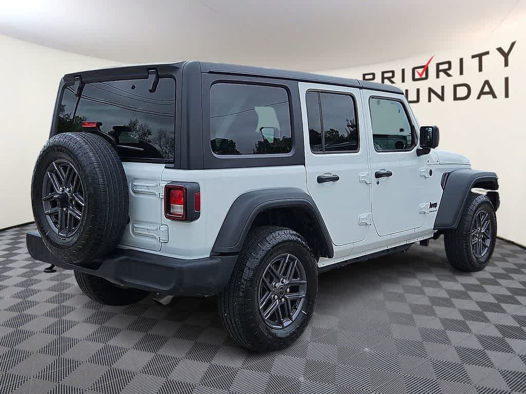 Used 2025 Jeep Wrangler Unlimited Sport AWD/4WD image 4