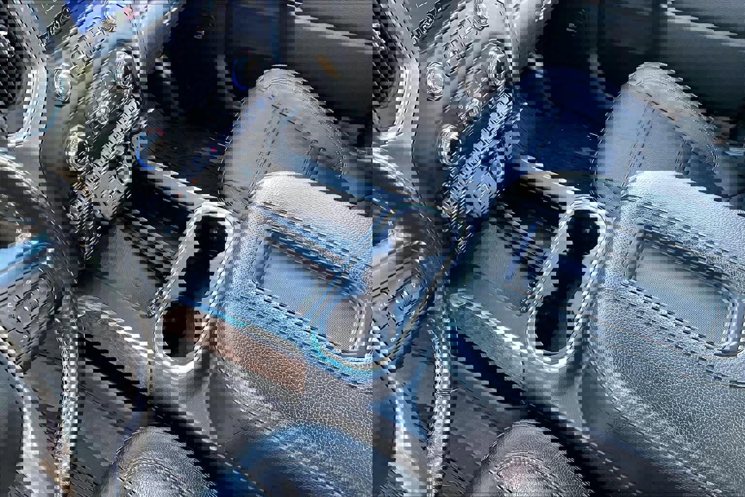 Used 2021 GMC Sierra 2500 Denali w/ Denali Ultimate Package image 16