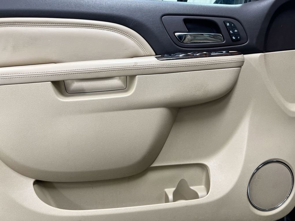 Used 2011 GMC Yukon Denali image 22