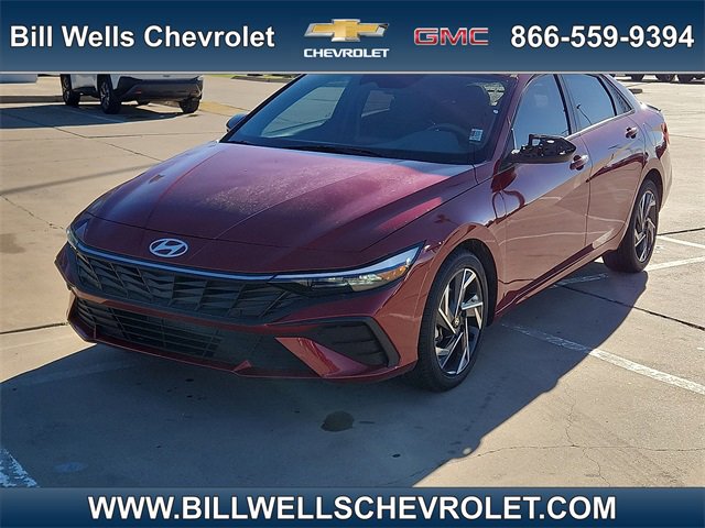 Used 2025 Hyundai Elantra Sport image 1