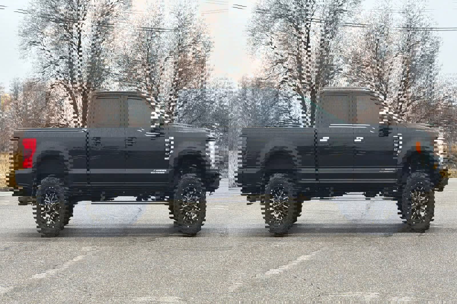 Used 2017 Ford F350 Platinum w/ Platinum Ultimate Package image 8