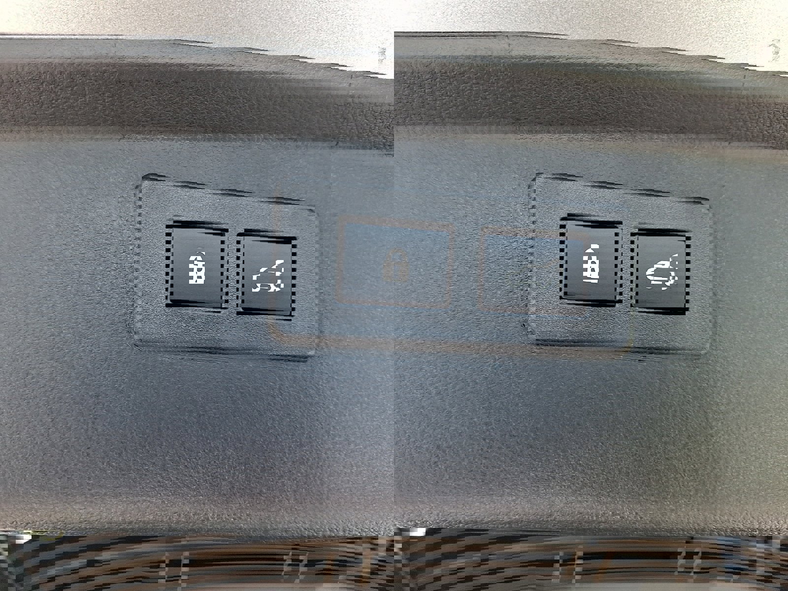 Certified 2025 Subaru Outback Premium AWD/4WD image 30