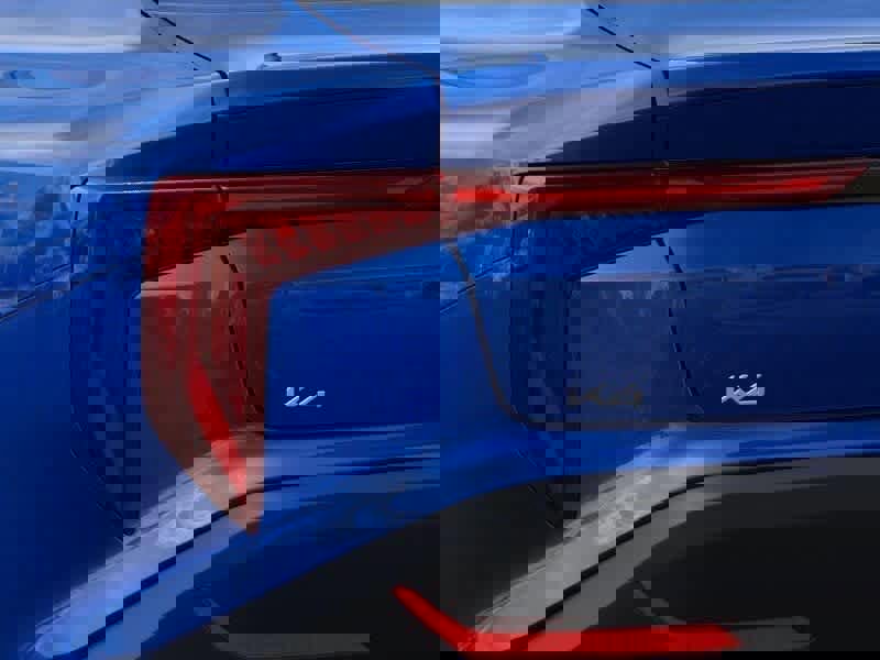 New 2025 Kia K4 LXS image 11